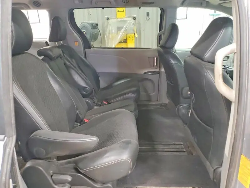 2012 TOYOTA SIENNA SPORT  