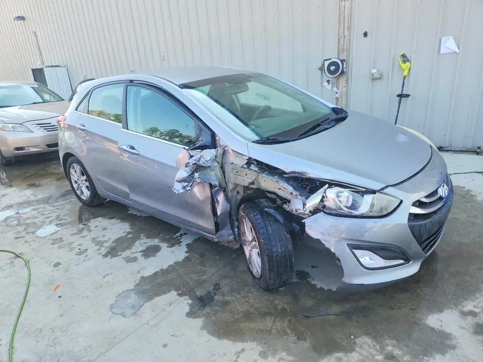 2013 HYUNDAI ELANTRA GT BASE  