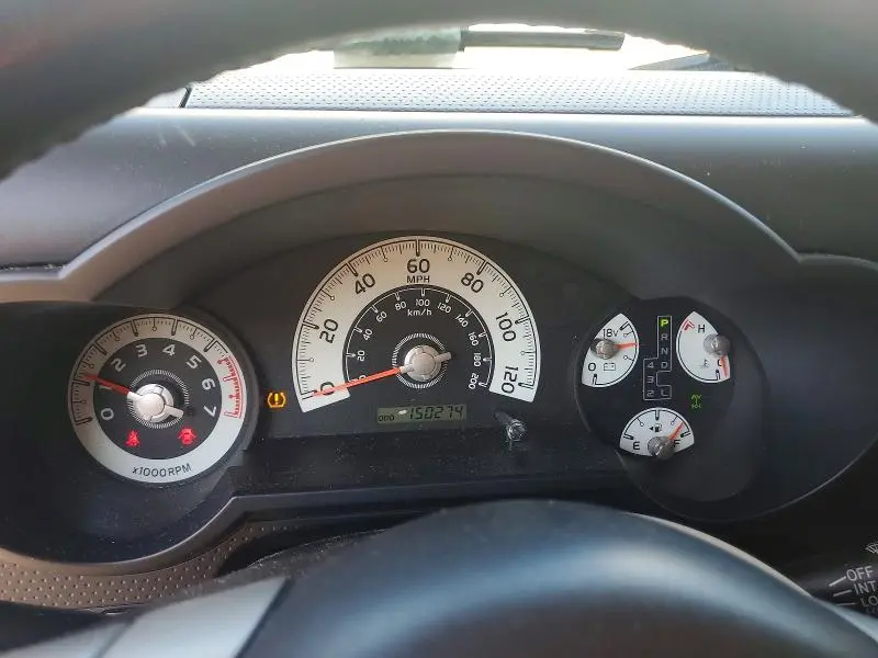 2011 TOYOTA FJ CRUISER BASE  