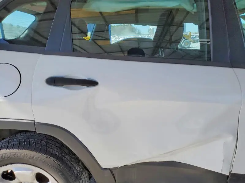 2015 JEEP CHEROKEE SPORT  