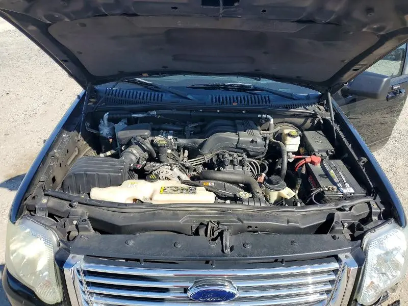 2010 FORD EXPLORER XLT  