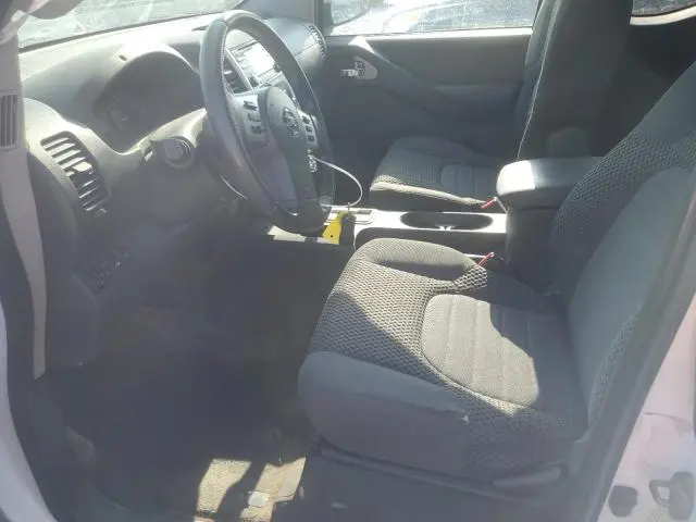 2013 NISSAN FRONTIER SV  