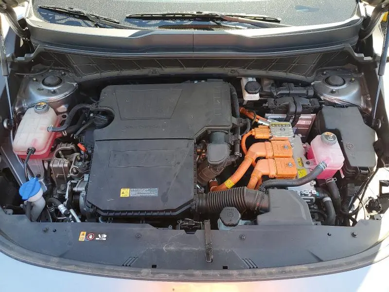 2023 KIA NIRO LX  