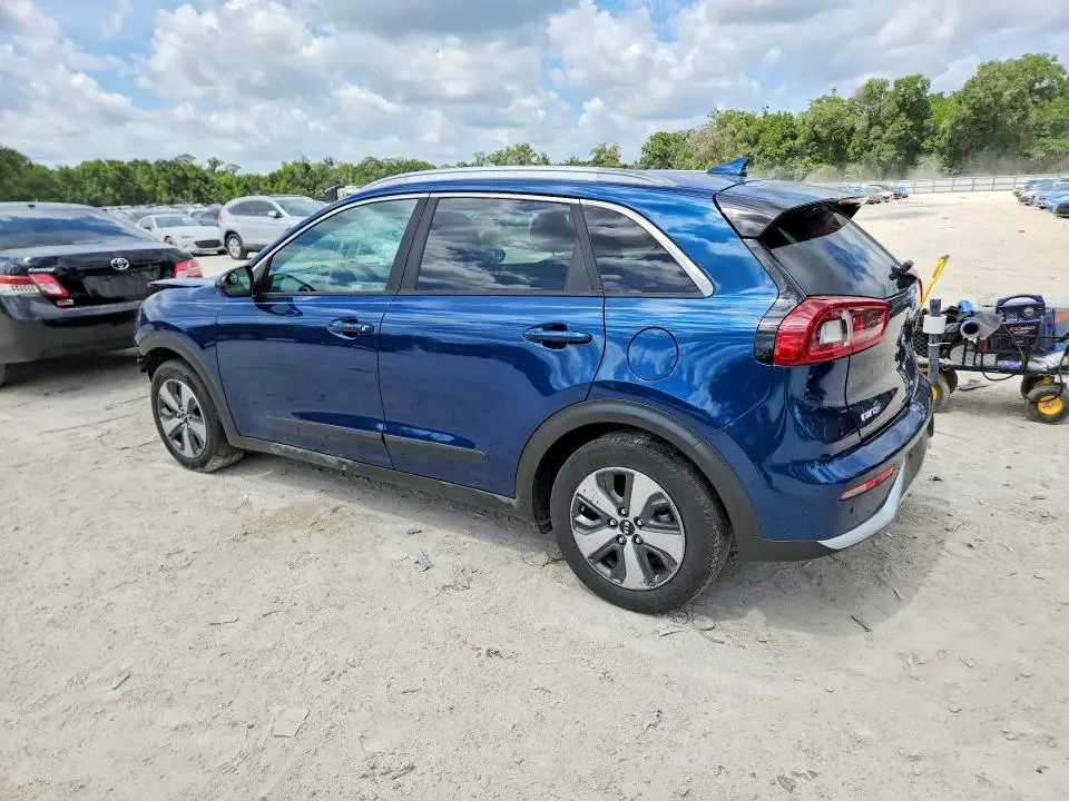 2017 KIA NIRO LX  