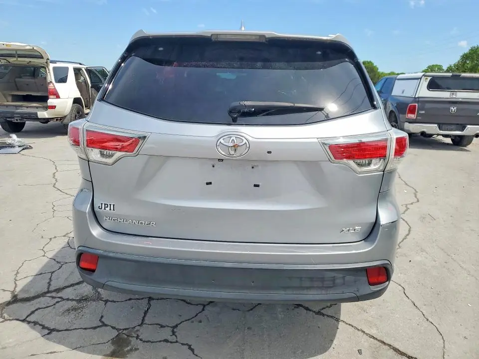 2014 TOYOTA HIGHLANDER XLE  