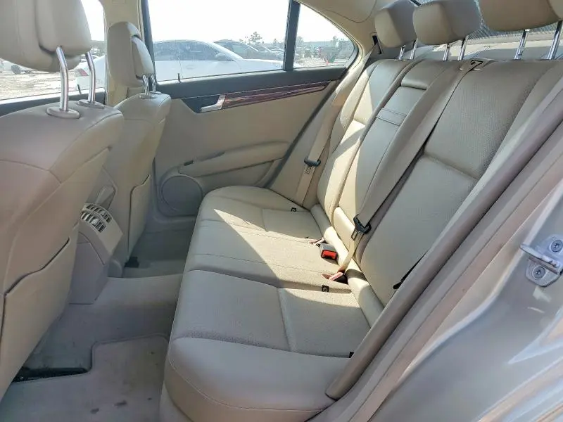 2011 MERCEDES-BENZ C 300  