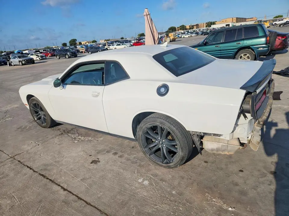 2018 DODGE CHALLENGER SXT  
