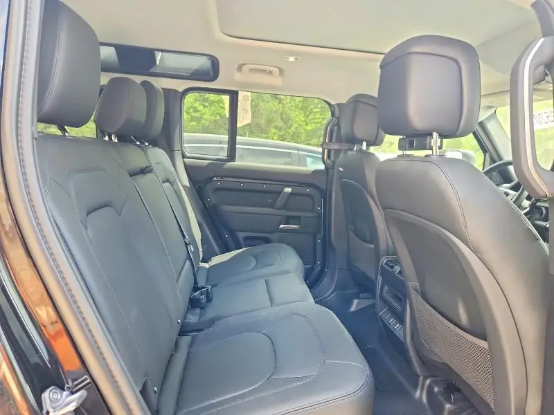 2026 LAND ROVER DEFENDER 110 X-DYNAMIC SE  