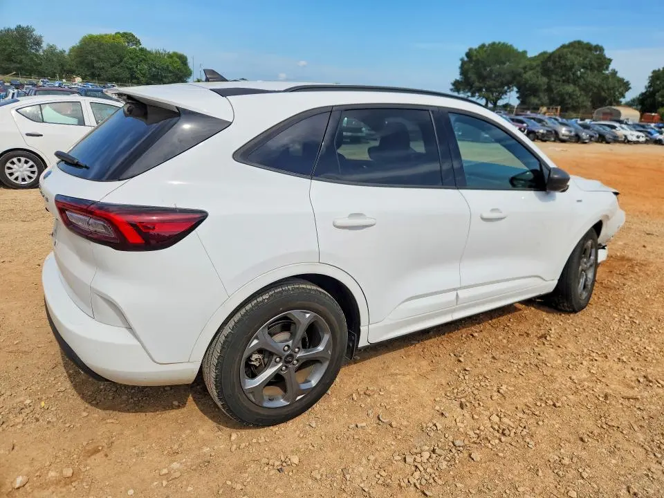 2023 FORD ESCAPE ST LINE  