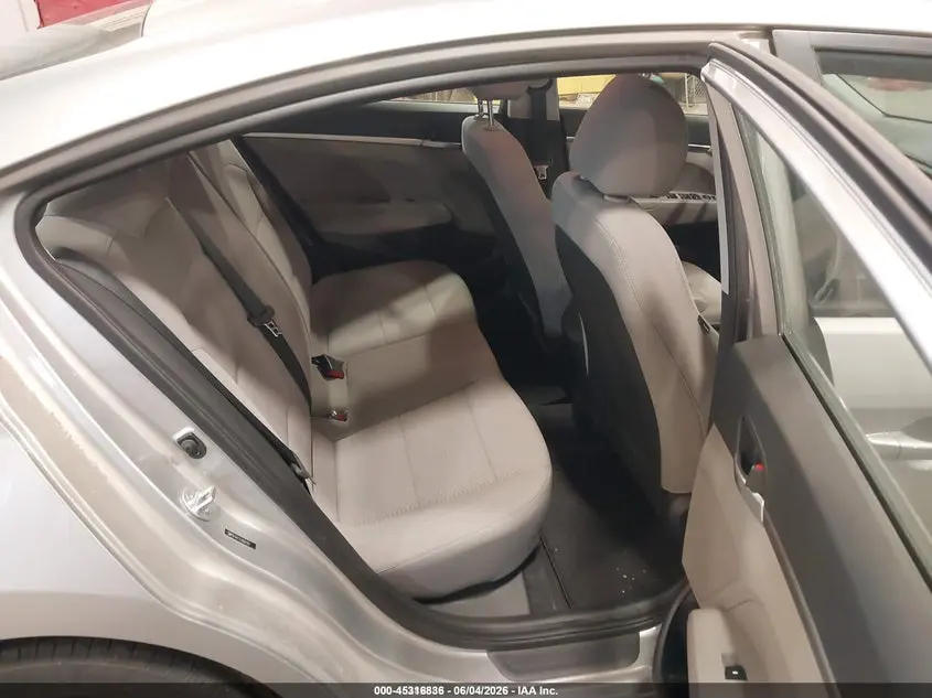 2020 HYUNDAI ELANTRA SE