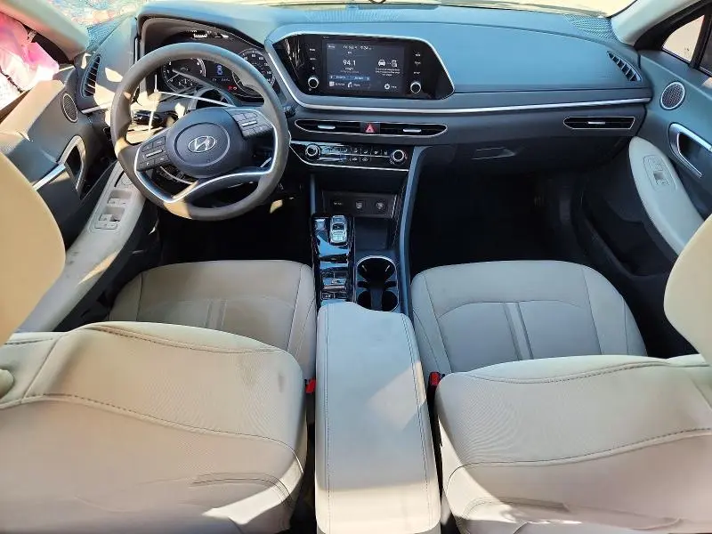 2023 HYUNDAI SONATA SE  
