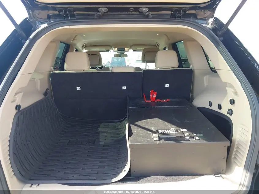 2018 JEEP GRAND CHEROKEE LAREDO E 4X4