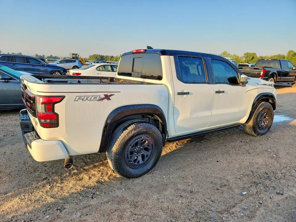 2025 NISSAN FRONTIER PRO-X  