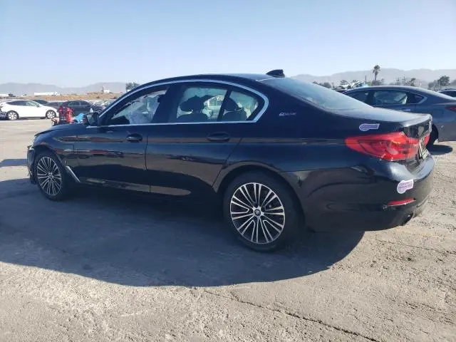 2019 BMW 530E   