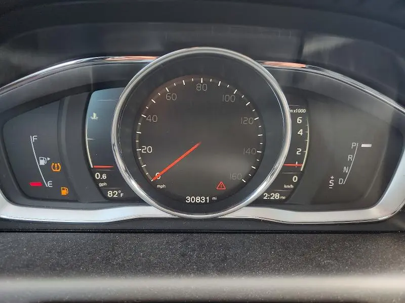 2017 VOLVO XC60 T6 DYNAMIC  
