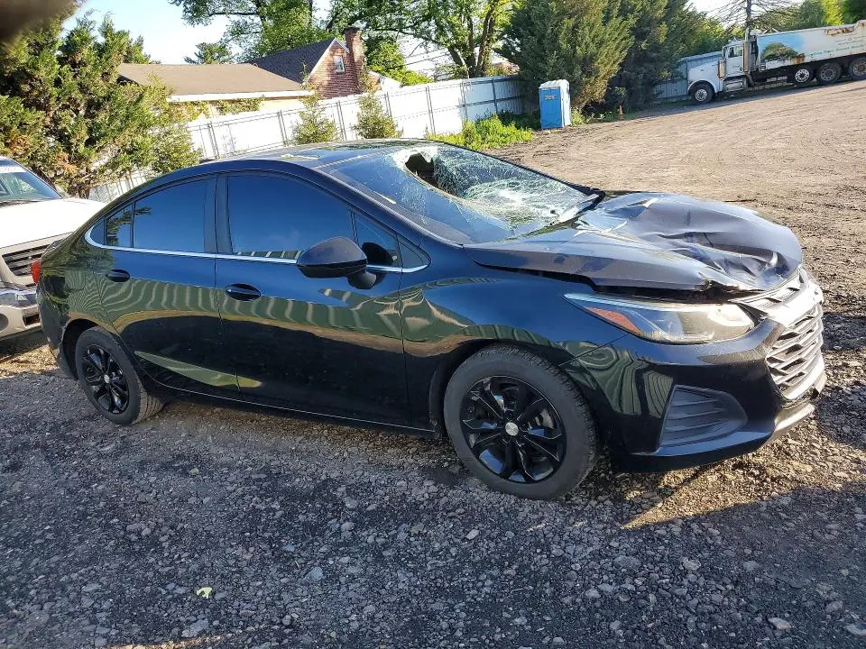 2019 CHEVROLET CRUZE LT  