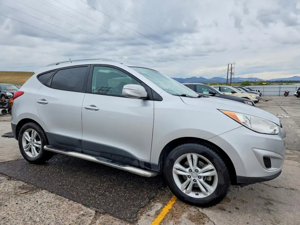 2012 HYUNDAI TUCSON GLS  