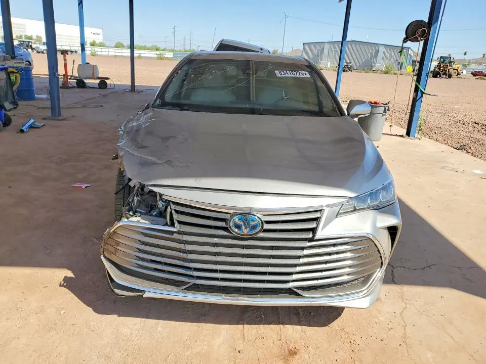 2019 TOYOTA AVALON   