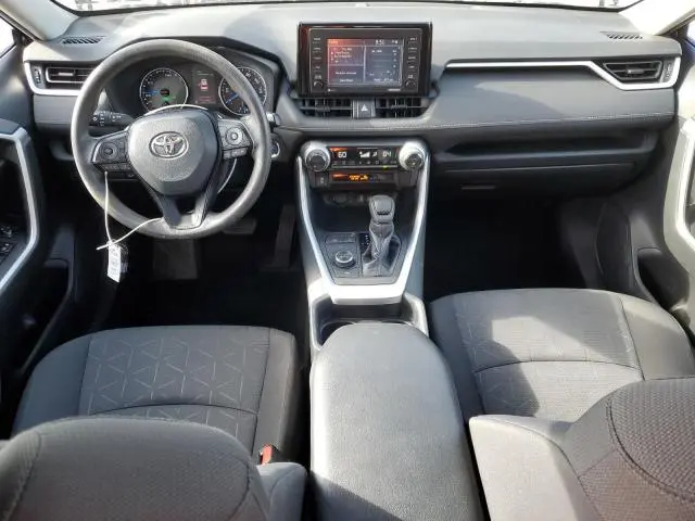2021 TOYOTA RAV4 XLE  