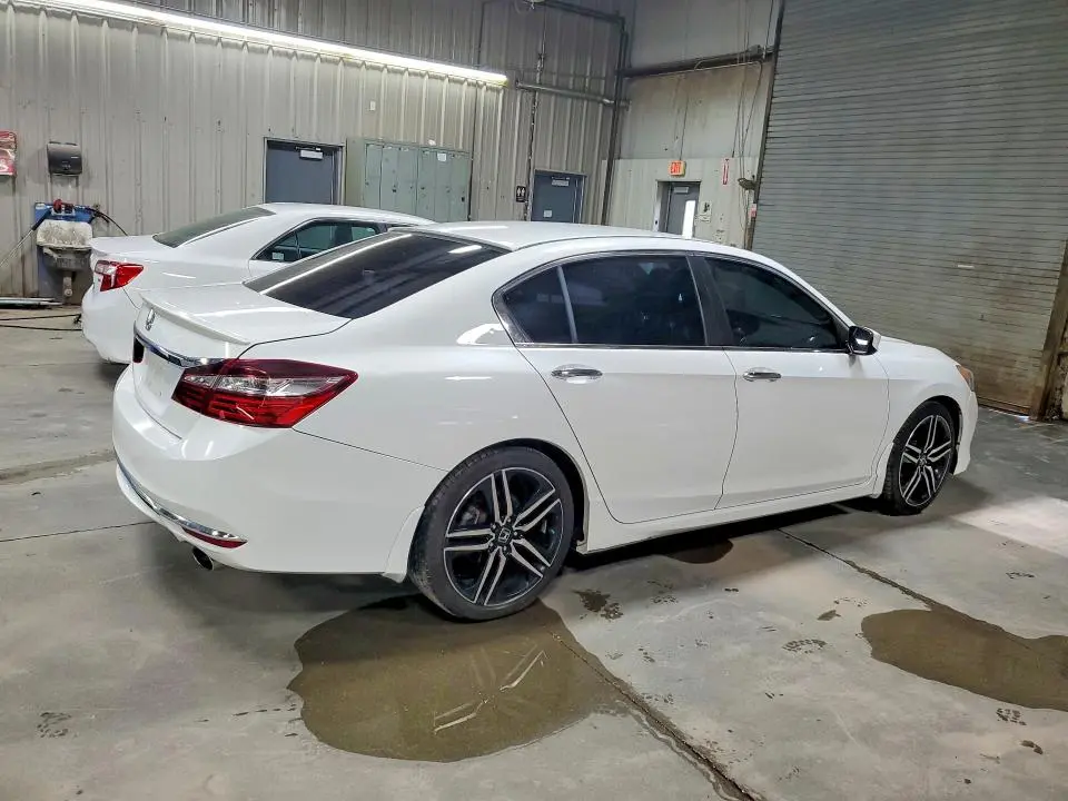 2017 HONDA ACCORD SPORT  
