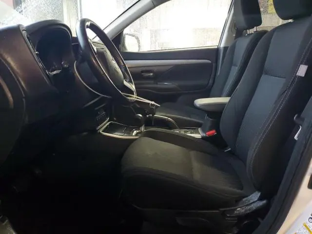 2017 MITSUBISHI OUTLANDER ES  