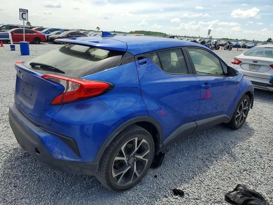 2019 TOYOTA C-HR XLE  