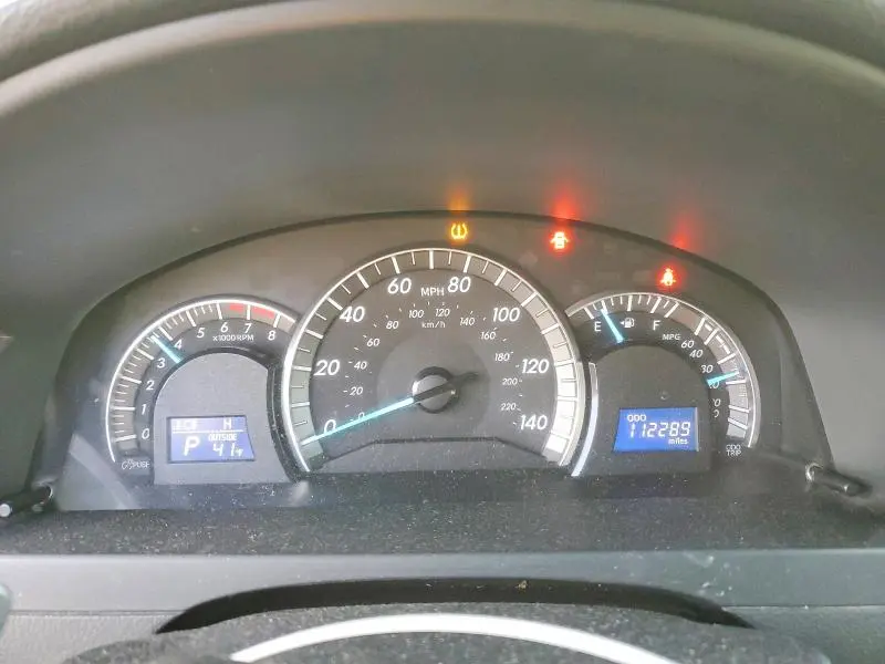 2013 TOYOTA CAMRY SE  