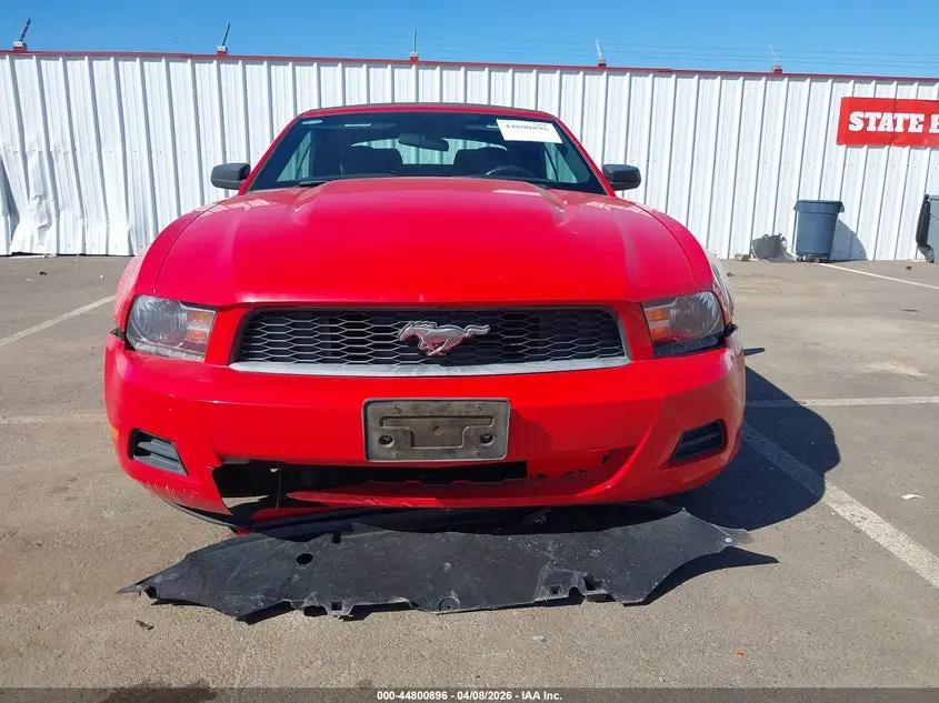 2011 FORD MUSTANG V6