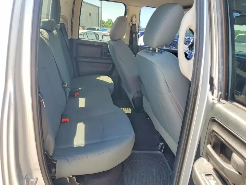2016 RAM 1500 ST  