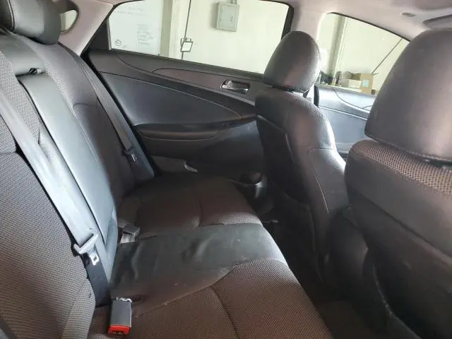 2011 HYUNDAI SONATA SE