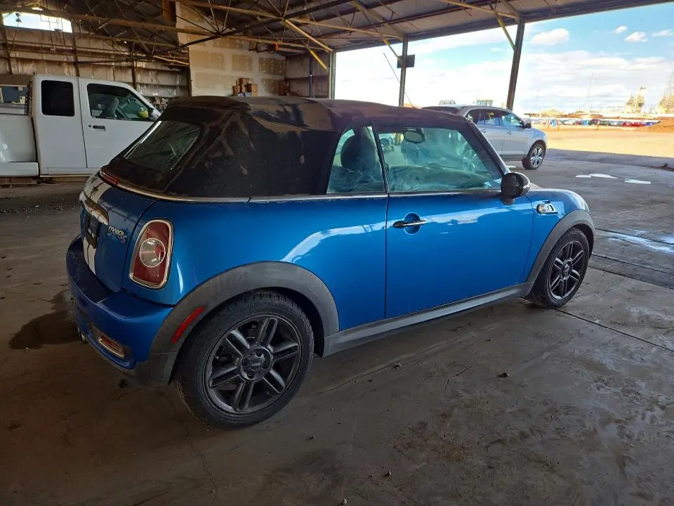 2011 MINI COOPER S  