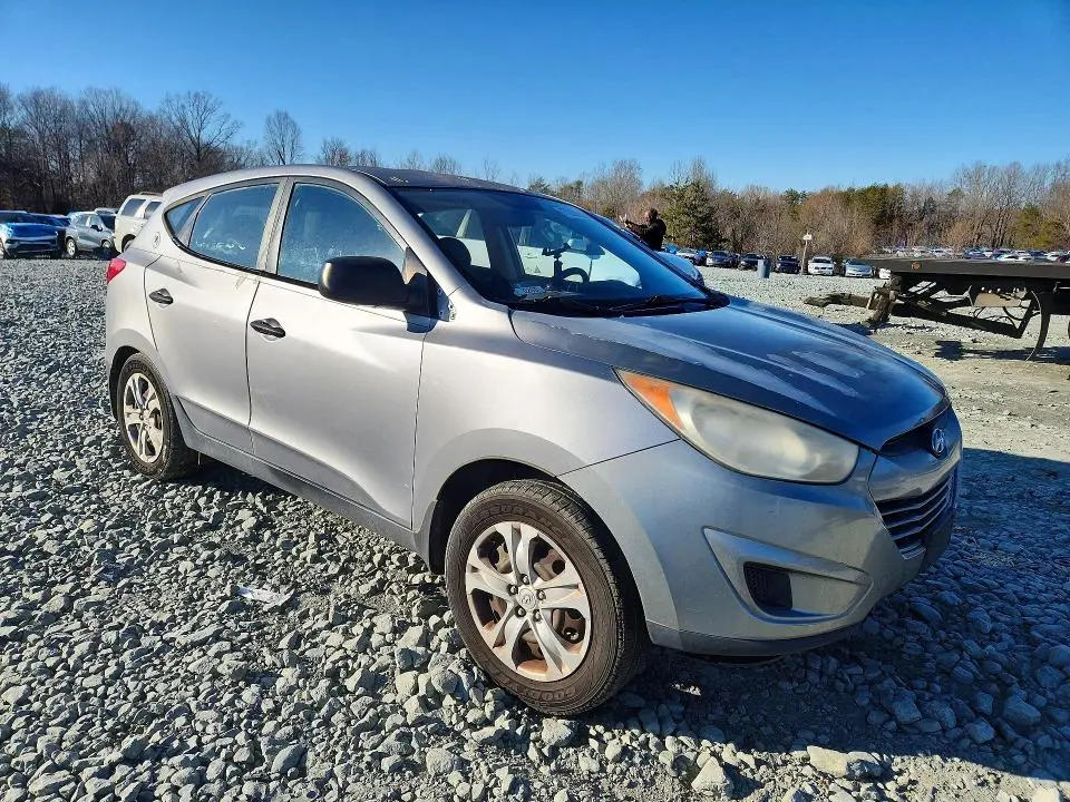 2010 HYUNDAI TUCSON GLS  