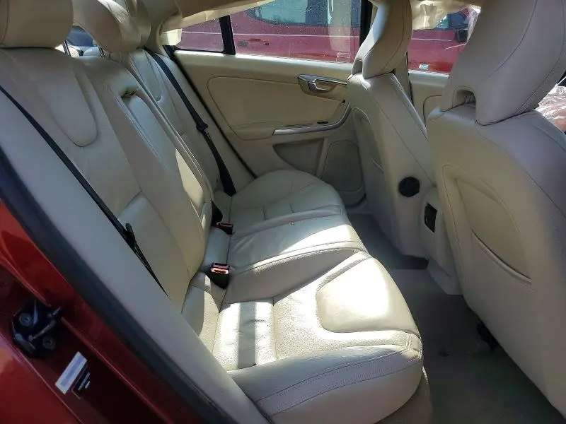 2013 VOLVO S60 T5  