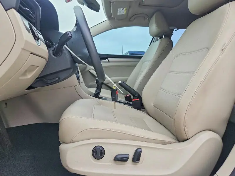 2021 VOLKSWAGEN PASSAT SE  