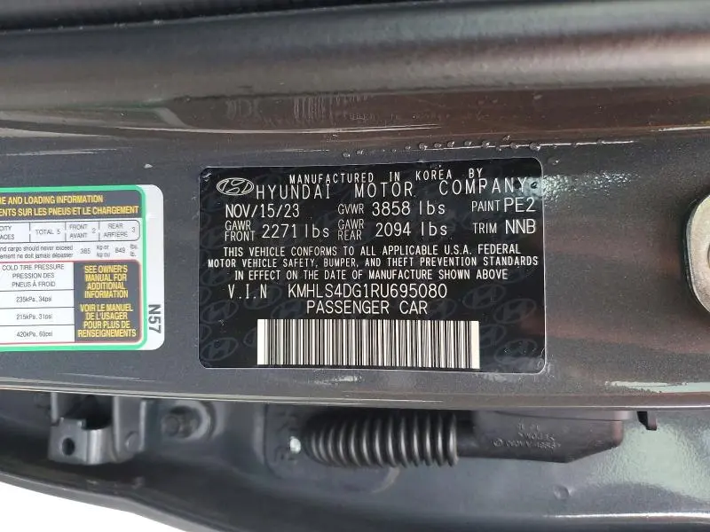 2024 HYUNDAI ELANTRA SEL  