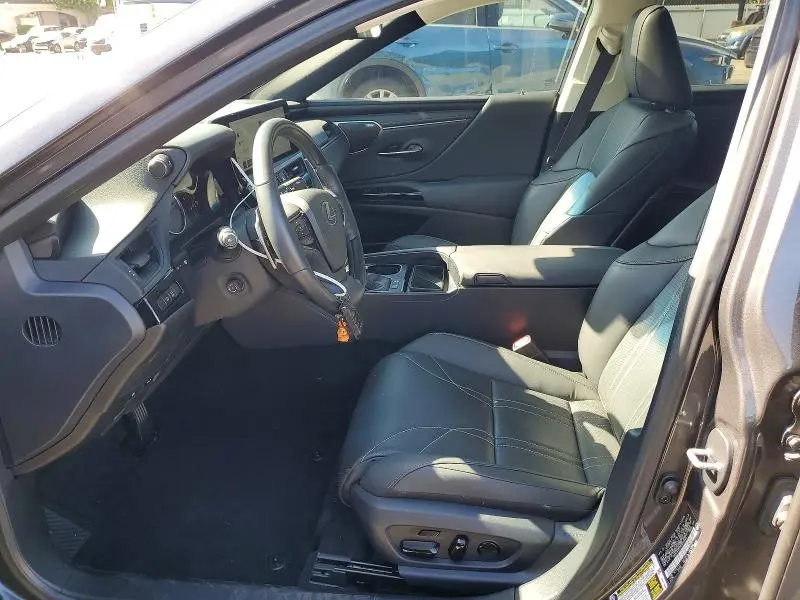 2024 LEXUS ES 300H LUXURY  