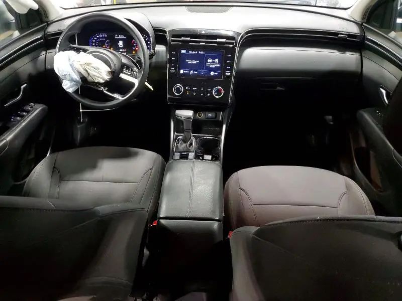 2022 HYUNDAI TUCSON SE  