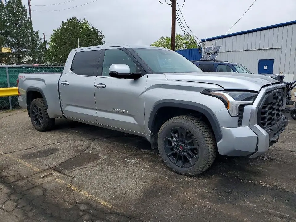 2022 TOYOTA TUNDRA CREWMAX LIMITED  