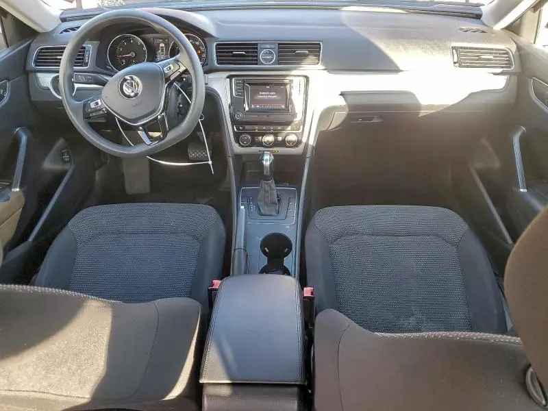 2016 VOLKSWAGEN PASSAT S  