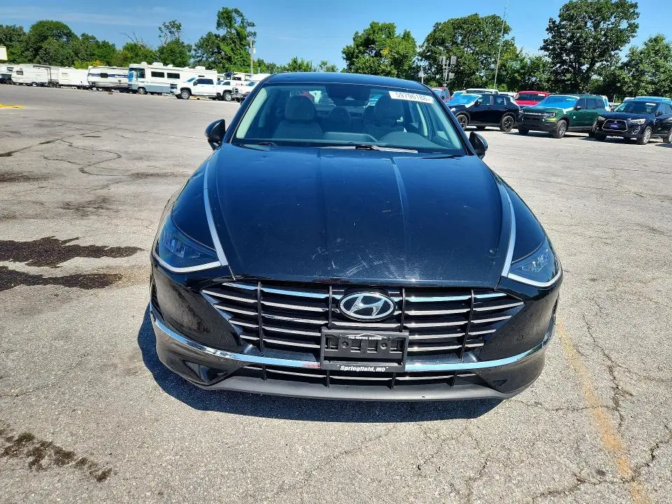 2020 HYUNDAI SONATA SE  