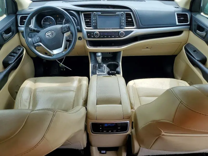 2016 TOYOTA HIGHLANDER XLE  