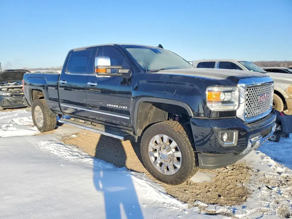 2015 GMC SIERRA K2500 DENALI  
