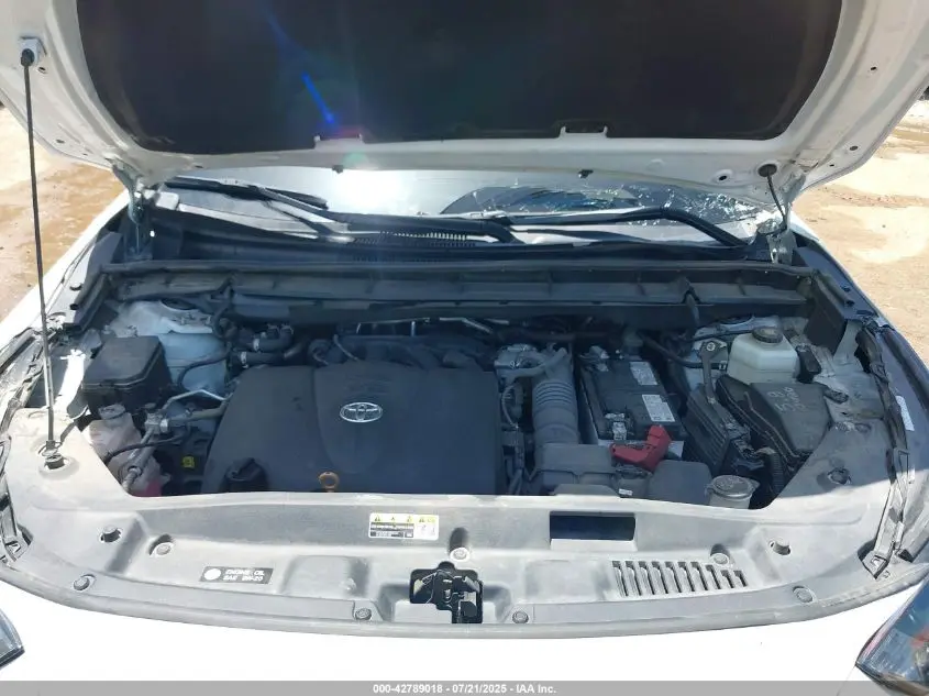 2022 TOYOTA HIGHLANDER XLE