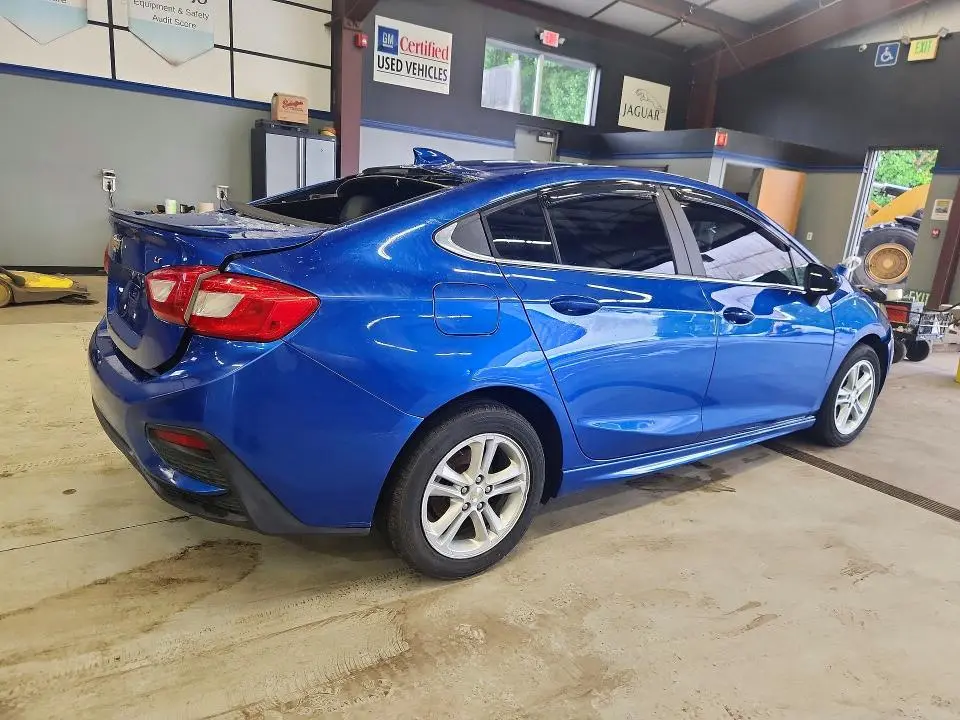 2017 CHEVROLET CRUZE LT  