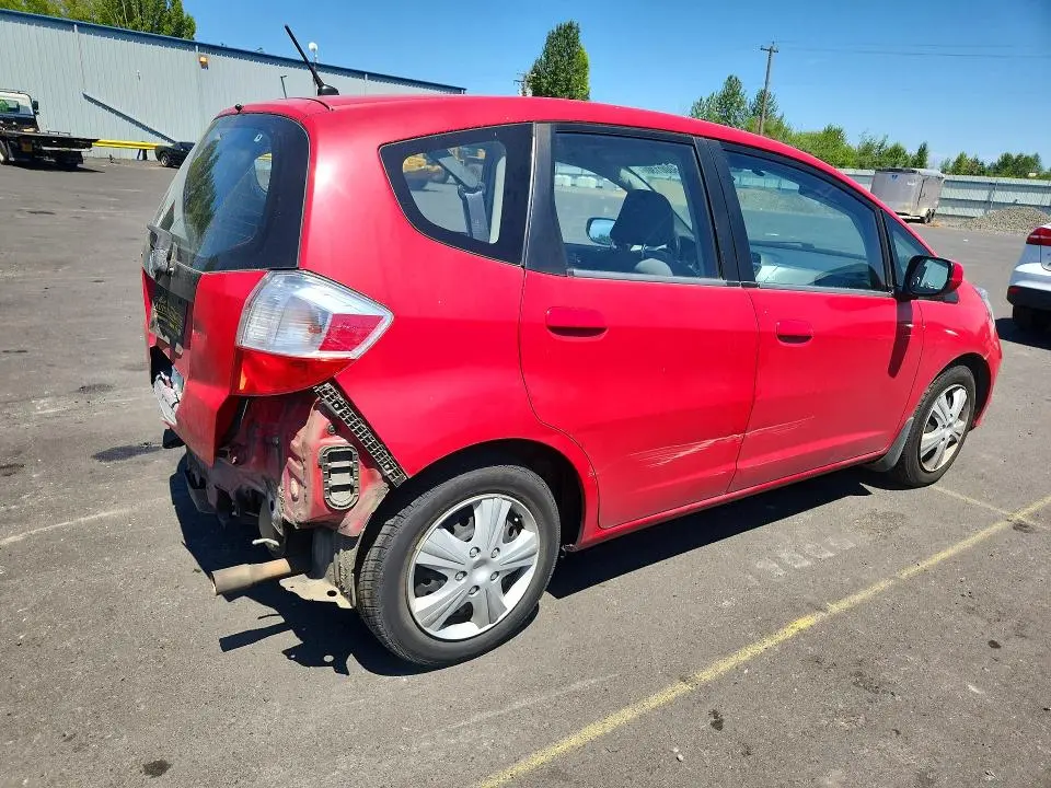 2013 HONDA FIT   