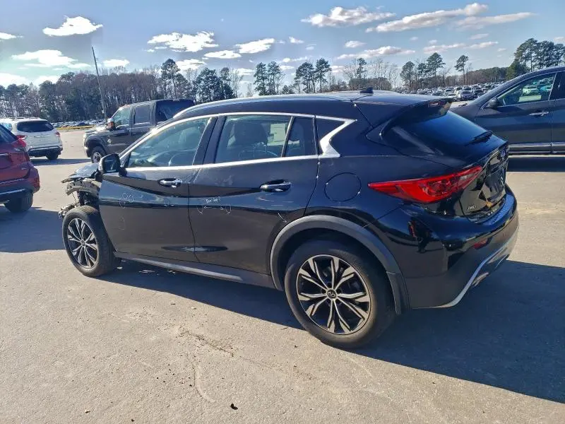 2018 INFINITI QX30 BASE  