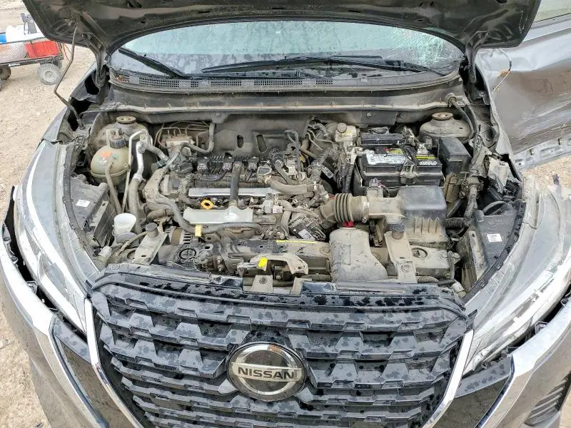 2021 NISSAN KICKS S  