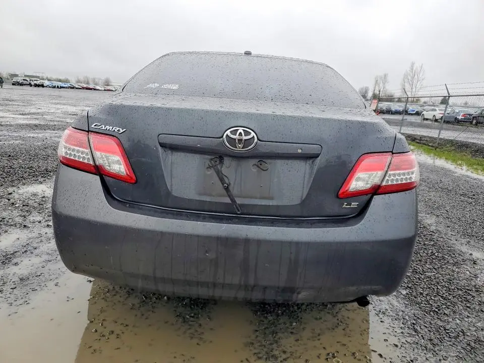 2010 TOYOTA CAMRY LE  