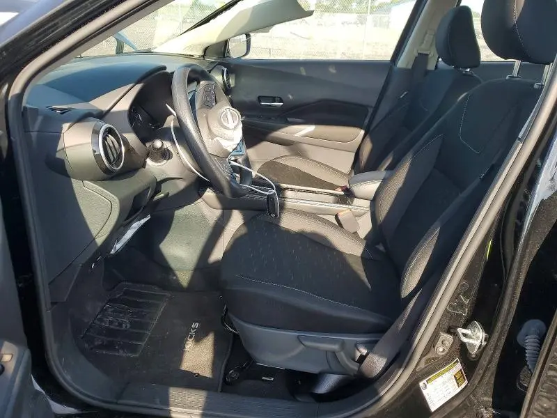2024 NISSAN KICKS SV  