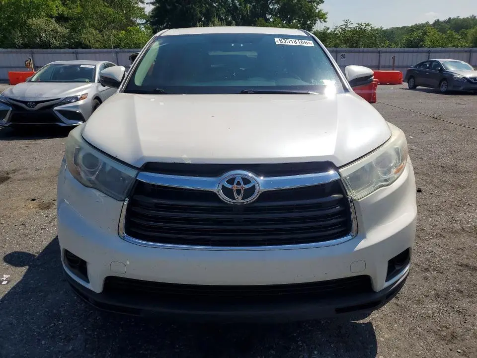 2015 TOYOTA HIGHLANDER LE  